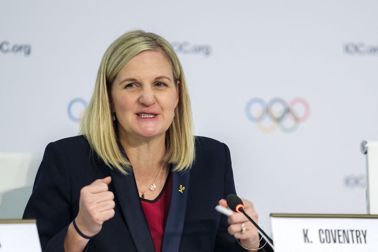 国際オリンピック委員会の会長に選ばれ、記者会見するコベントリー氏=2025年3月20日、ギリシャ・コスタナバリノ(AFP時事)