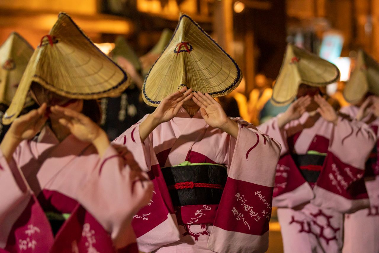 風の盆(写真提供 : 富山市観光協会)
