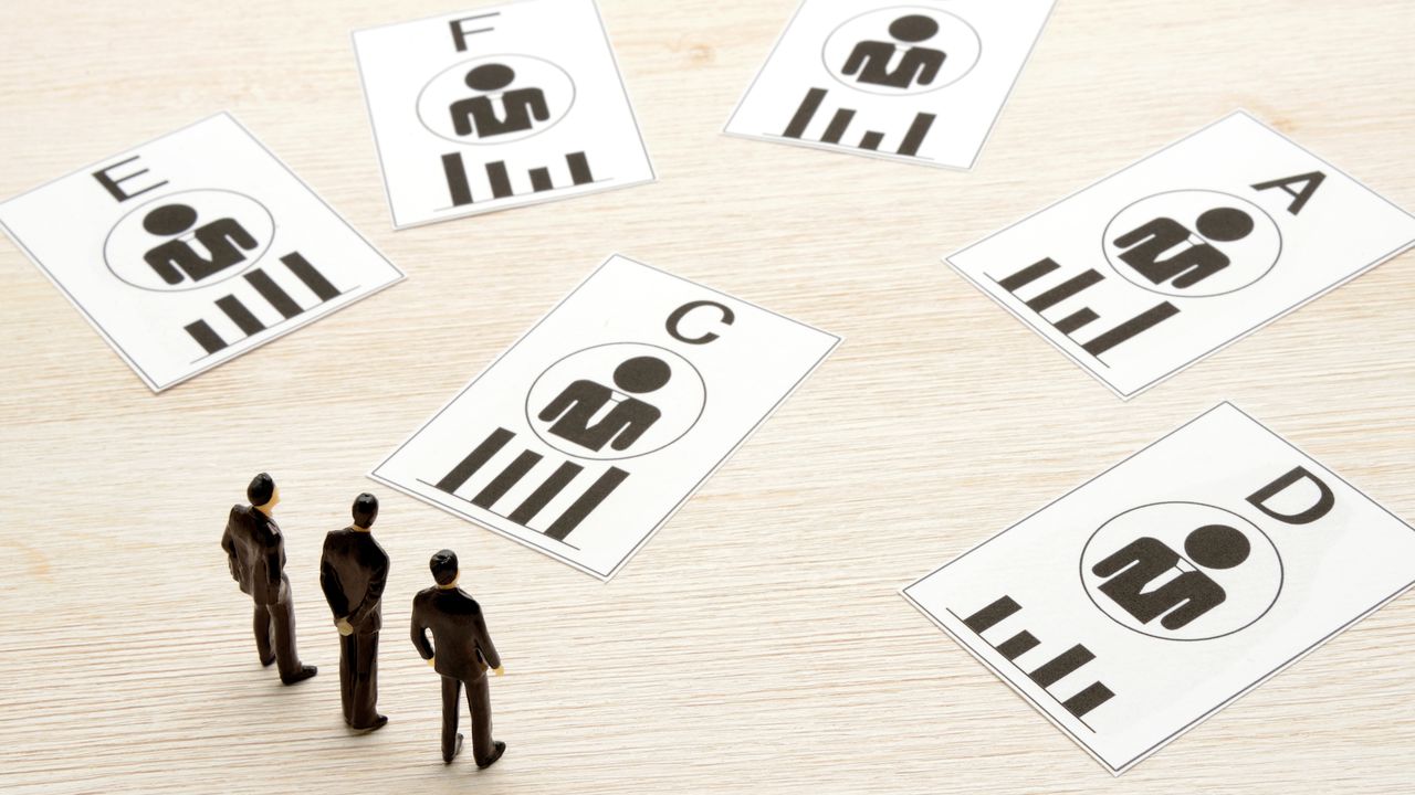 【中途採用】実施企業の理由は「即戦力補充」48％　目立つ人材不足感