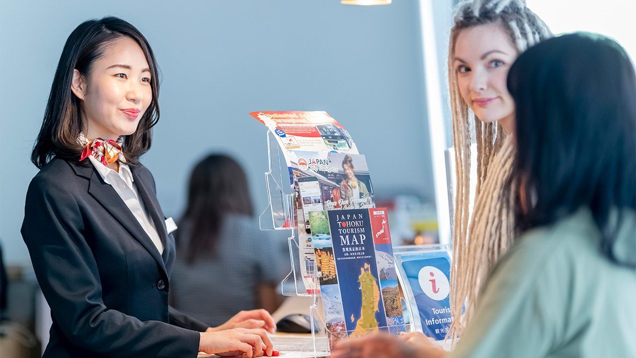 【観光産業】最大の課題は「現場の働き手不足」　約半数が回答