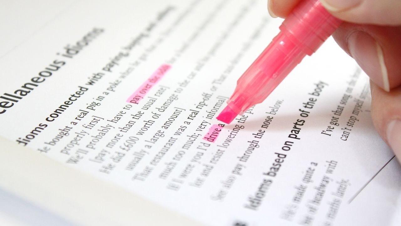 日本人の英語力、非英語圏で96位に：スイスの教育機関2025年版調査