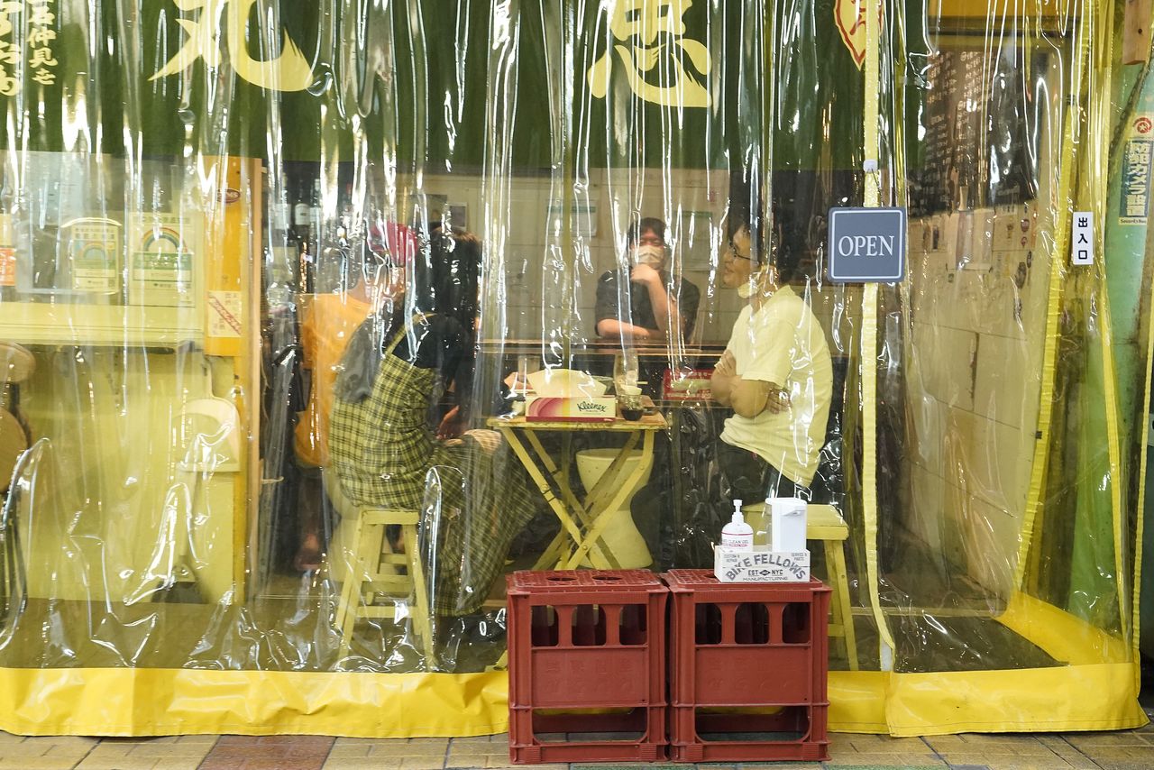 緊急事態宣言は解除されたが…(時事)