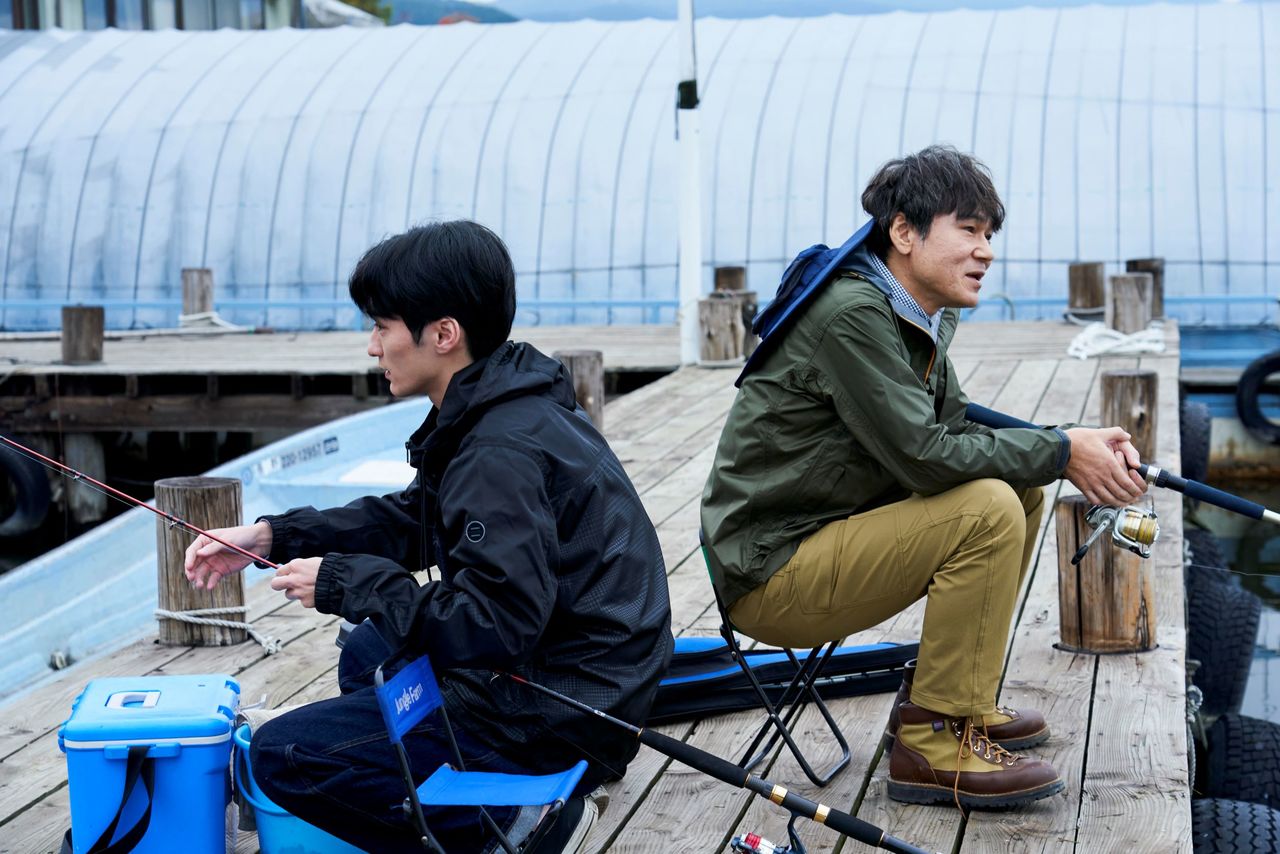 直己は父・保(甲本雅裕)の愛情にとまどう ©2021 PFFパートナーズ(ぴあ、ホリプロ、日活)/一般社団法人PFF