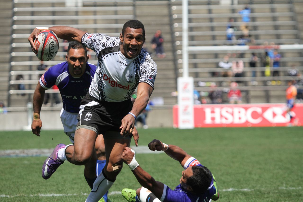 フィジー選手の独特なステップはセブンズでこそ真価を発揮する(2015年・東京セブンズ) 写真:大友信彦