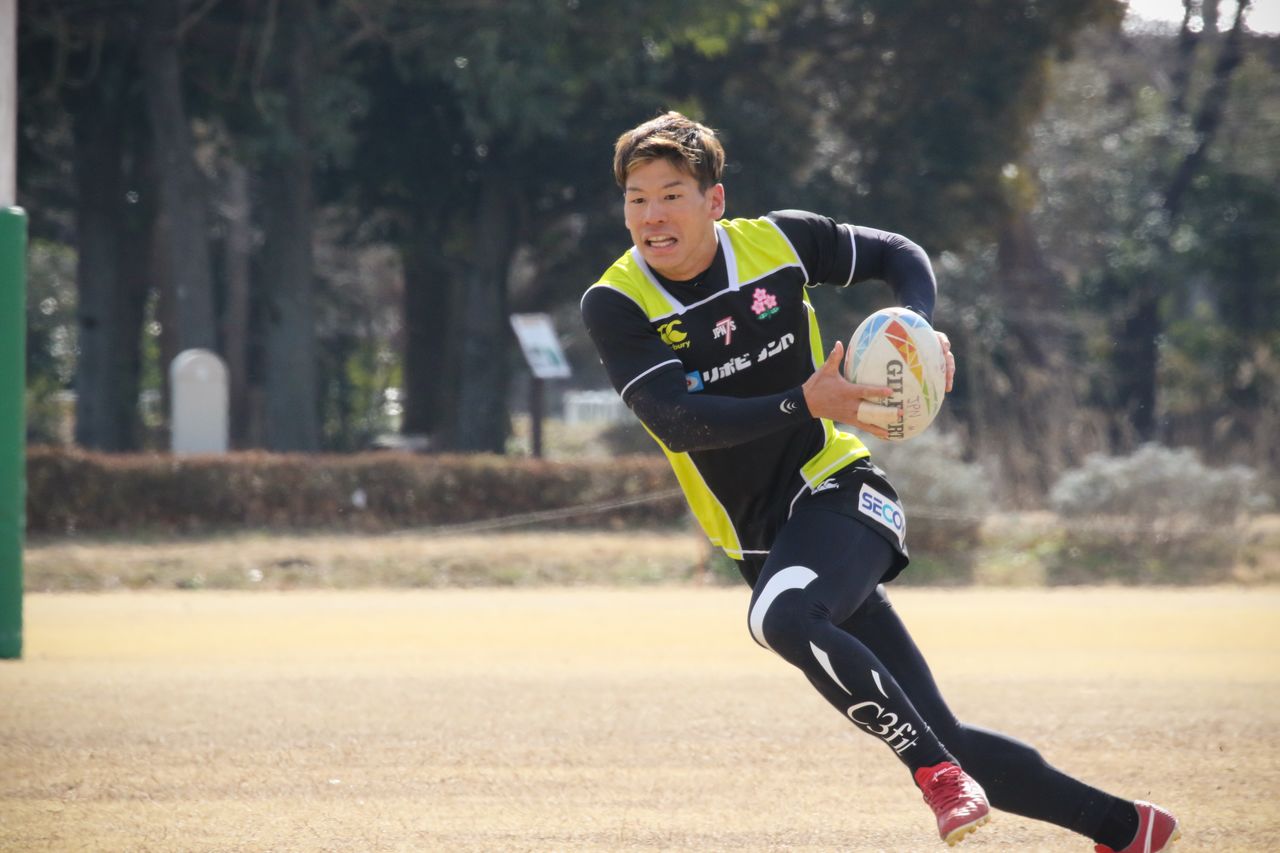 「さすらいのラガーマン」と異名を取る林大成。SNSで仲間を募り、他競技の選手や子どもたちとステップの練習に取り組む 写真:大友信彦