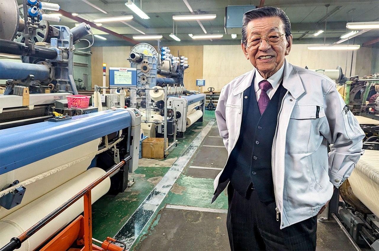 100年を超える柔道衣の老舗を6代目として支える三浦社長 写真:熊崎敬