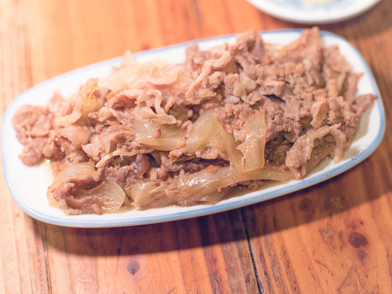 「牛煮込」600円 写真:松園多聞