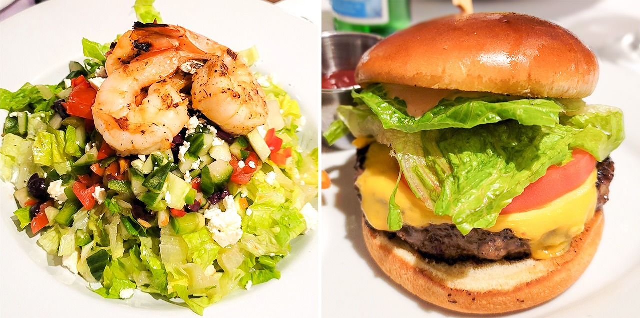 イバンカ・サラダ(左)とMAGAバーガー=筆者撮影