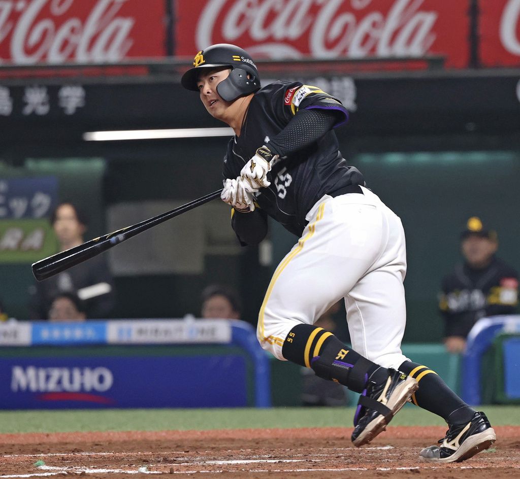 検定の効果で成長を遂げた福岡ソフトバンクホークスの石塚綜一郎。今季も1軍で活躍している=2025年4月19日、ベルーナドーム(共同)