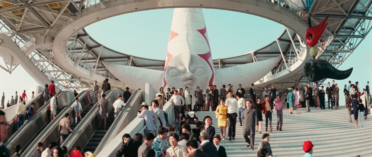 『万博追跡』より。70年万博会場の風景をひたすら映した記録映画のようなパートもあり、当時の熱気を感じられる一作だ © 2025 Taiwan Film and Audiovisual Institute. All rights reserved.