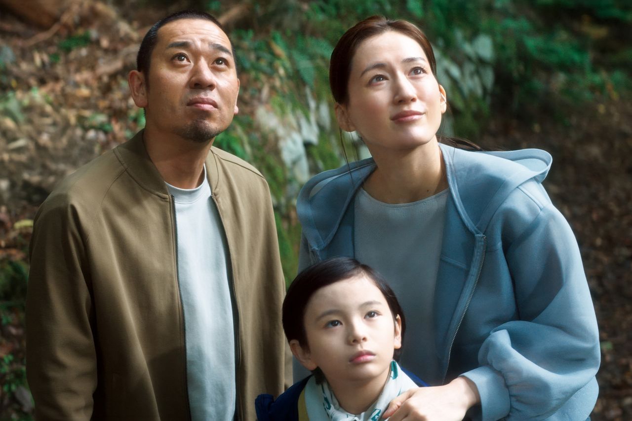 綾瀬はるかと千鳥・大悟が夫婦役で共演、是枝裕和監督の最新作『箱の中