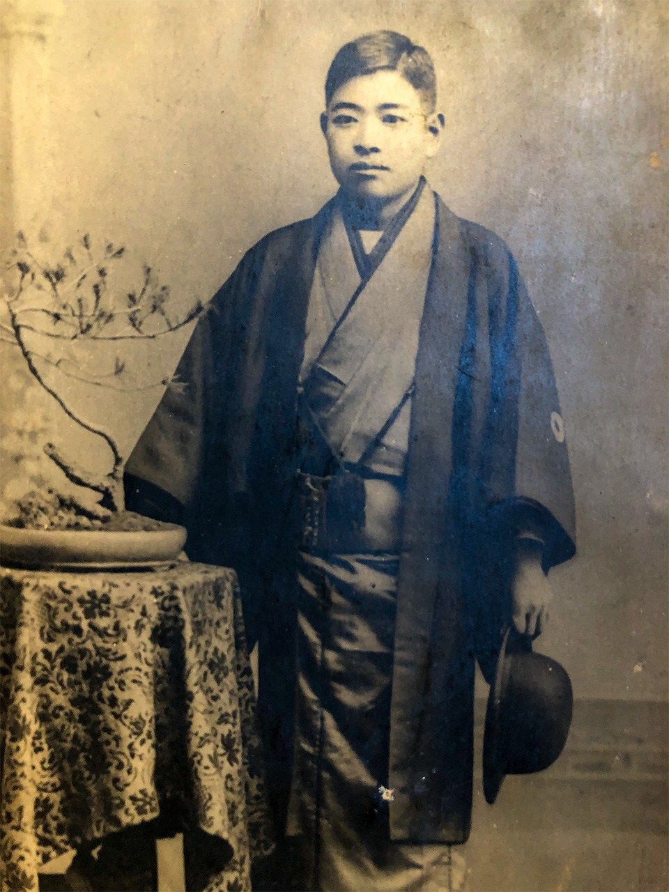 渡台直後の佐野庄太郎。19歳の大志が透けて見える.