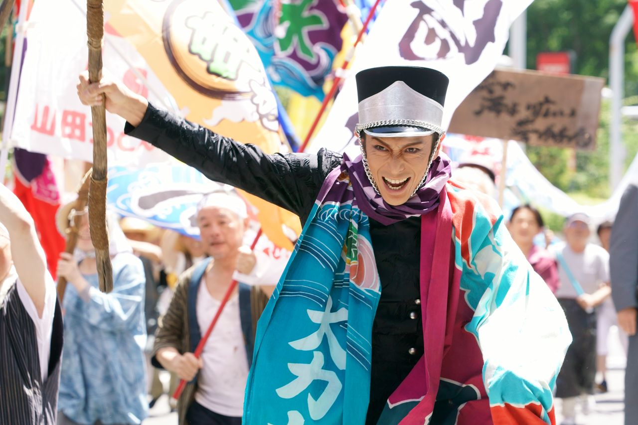  千葉解放戦線のリーダー役X＝2019映画「翔んで埼玉」製作委員会提供