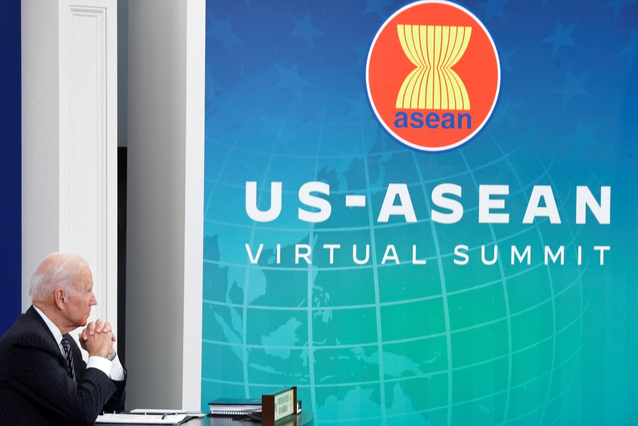 バイデン米大統領は２６日、オンライン形式で開かれた東南アジア諸国連合（ＡＳＥＡＮ）首脳会議に参加した。写真はバイデン氏（２０２１年　ロイター/Jonathan Ernst）