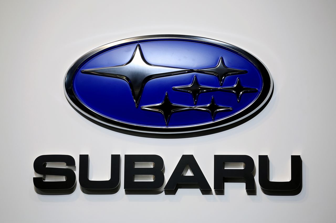トヨタ自動車は29日、SUBARU(スバル)と共同開発した電気自動車(EV)「bZ4X(ビーズィーフォーエックス)」の仕様など詳細を発表した。写真は都内で2019年10月撮影(2021年 ロイター/Soe Zeya Tun)
