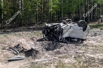 6日、ロシア・ニジニーノブゴロドで、作家のザハル・プリレーピン氏の車が爆発した現場（連邦捜査委員会のテレグラムから・タス＝共同）