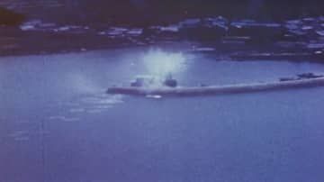 熊本県天草市の牛深港への空襲の様子。1945年8月14日のものと推定される（豊の国宇佐市塾提供）