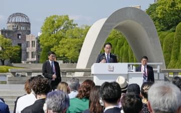 議長国記者会見でG7広島サミットを総括する岸田首相＝21日午後、広島市の平和記念公園