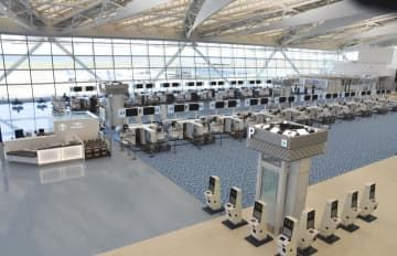 羽田空港第2ターミナルの国際線施設＝2020年4月