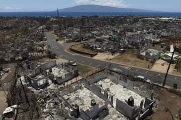 山火事の被害が大きかった米マウイ島ラハイナの街並み＝22日（AP＝共同）