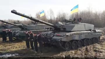 ウクライナのレズニコフ国防相が3月、戦車「チャレンジャー2」を提供した英国に感謝を表明しツイッターに投稿した画像（レズニコフ氏のツイッターから、共同）