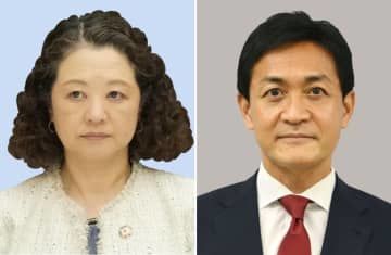 連合の芳野友子会長（左）、国民民主党の玉木雄一郎代表
