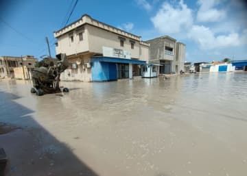 リビア西部ミスラタで、洪水に遭った建物＝10日（ゲッティ＝共同）