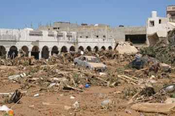 13日、被害に見舞われたリビア東部デルナ（ロイター＝共同）