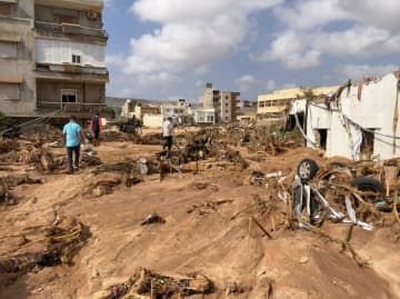 大洪水で被災したリビア東部デルナ＝15日（現地市民提供、共同）