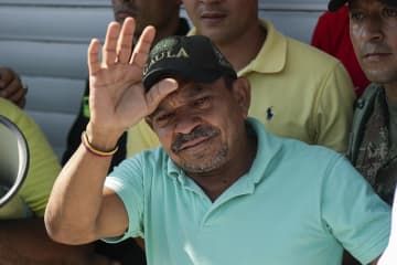 解放されたサッカーのコロンビア代表FWディアス（リバプール）の父＝9日（AP＝共同）
