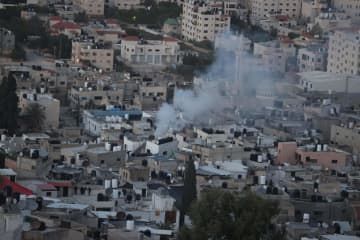 イスラエル軍とパレスチナ人の衝突があったヨルダン川西岸の難民キャンプ＝9日（ゲッティ＝共同）