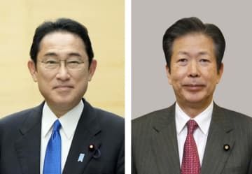 岸田文雄首相（左）、公明党の山口那津男代表