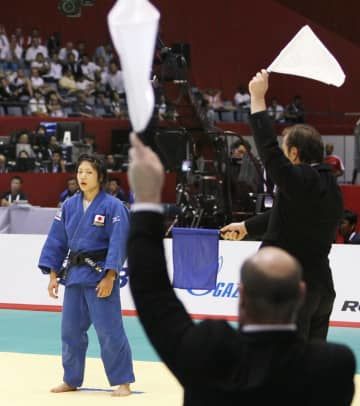 2010年9月、世界柔道の女子52キロ級決勝で判定で敗れた中村美里＝国立代々木競技場