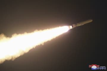 北朝鮮のミサイル総局が実施した、開発中の新型戦略巡航ミサイルの発射実験（朝鮮中央通信＝共同）