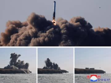 北朝鮮のミサイル総局が行った巡航ミサイルの発射実験。「超大型弾頭」の威力を確かめたとされる＝2日、北朝鮮西方の黄海（朝鮮中央通信＝共同）