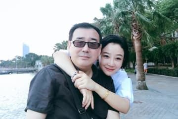 ヤン・ヘンジュン氏（左）と妻（Chongyi　Feng氏提供、AP＝共同）
