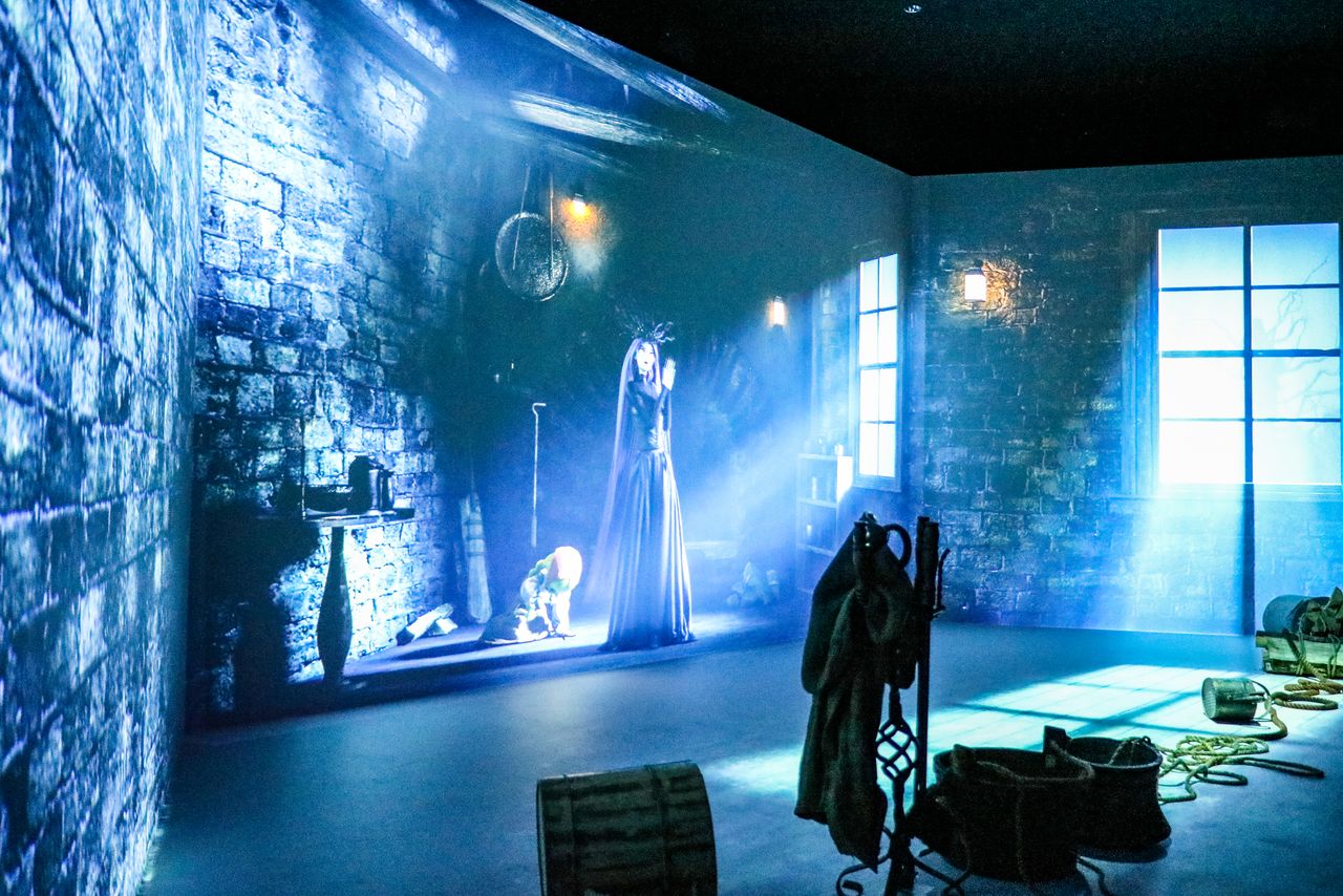 「イマーシブ・ストーリー 誰も知らなかった本当のヘンゼルとグレーテル」は、有名童話を魔女の視点でも描く。迫真の映像に思わず悪役に共感⁉