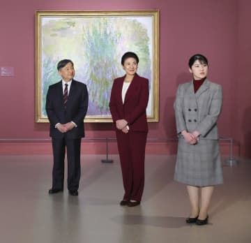 天皇ご一家、モネ展鑑賞 東京・上野 | nippon.com