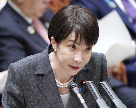 参院決算委員会で答弁する高市早苗首相=11日午前、国会内