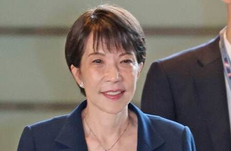 首相官邸に入る高市早苗首相=21日、東京・永田町