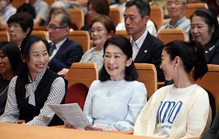 ⭐︎紀子さま専用⭐︎ 紀子さま、難病支援コンサートに＝出演者と懇談―東京 | nippon.com