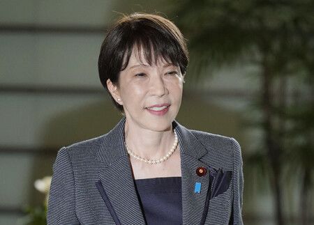Prime Minister Sanae Takaichi enters the Prime Minister’s Office, Tokyo, morning of the 21st