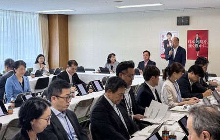 A joint meeting of the LDP’s Foreign Affairs Division and Foreign Affairs Research Council held at the party headquarters, Tokyo, morning of the 21st
