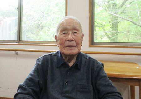 男性で国内最高齢112歳の加藤光さん(入居施設提供)
