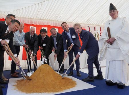 大英図書館再開発事業の着工式の様子=21日、ロンドン