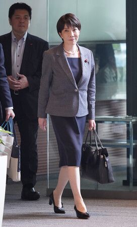 Prime Minister Sanae Takaichi enters the Prime Minister’s Office, Tokyo’s Nagatacho district, on the 25th
