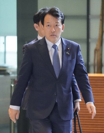 首相官邸に入る笹川博義環境相=9月18日、東京・永田町