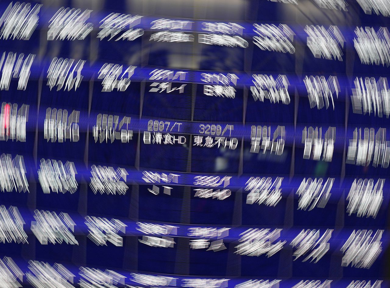 日経平均、30年半ぶりに2万9000円回復 時価総額も過去最高に | nippon.com