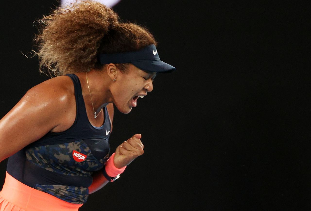 2月20日、全豪オープンは女子シングルス決勝を行い、第3シードの大坂なおみは、第22シードのジェニファー・ブレイディ(米国)に勝利した(2021年 ロイター/Loren Elliott)