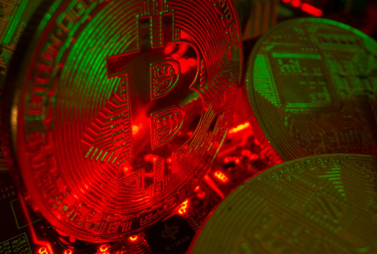 ビットコインが3％安、回復の勢いに陰り | nippon.com